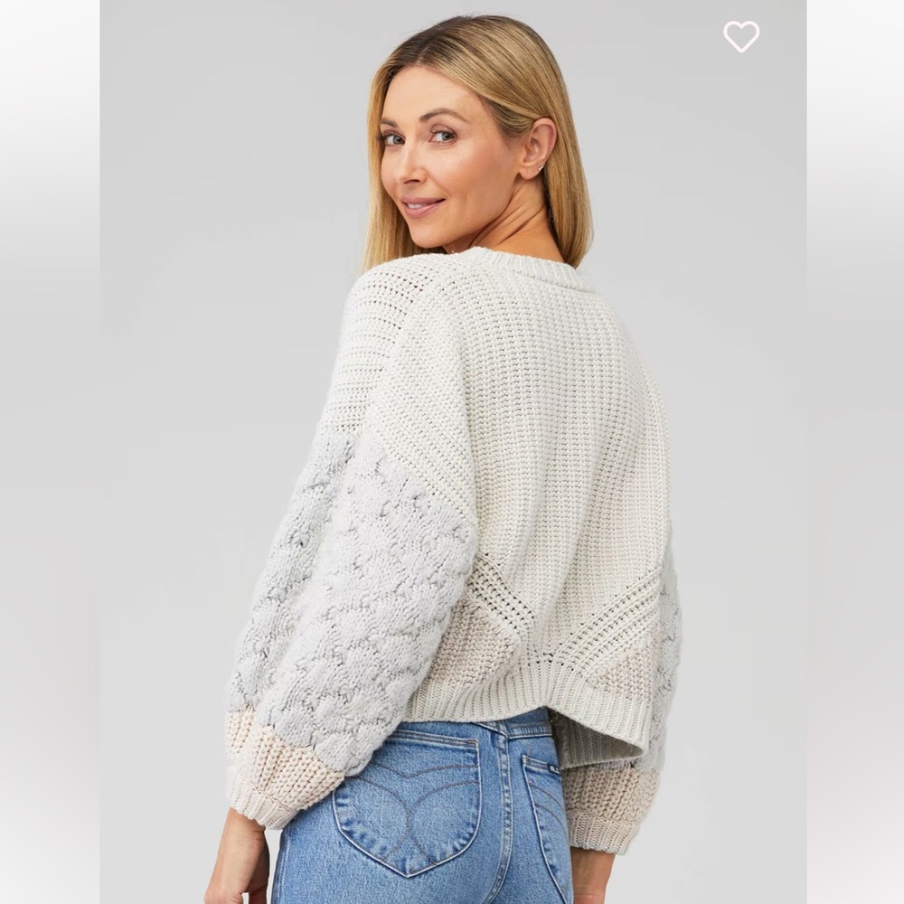 NWOT: SPLENDID MARGO SWEATER 
❄️Gray and Ivory
❄️Size XS
‼️Retail: $198 - Picture 2 of 4